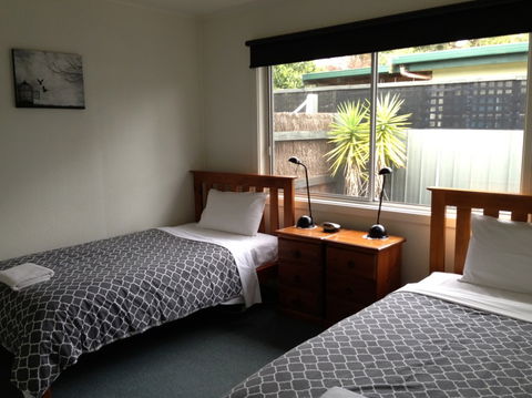 Phillip Island Cottages - Redcliffe Tourism 1