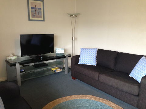 Phillip Island Cottages - Redcliffe Tourism 2