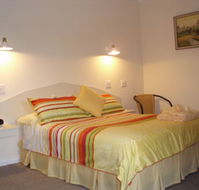 Melaleuca Wey Bed  Breakfast - Redcliffe Tourism