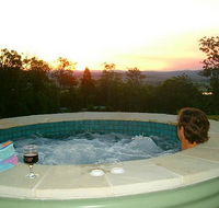 Wallaby Ridge Retreat - Redcliffe Tourism