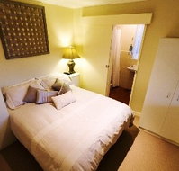 The Dragonfly B  B - Redcliffe Tourism