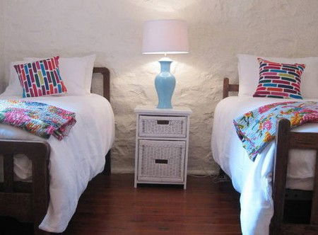 Springfield Guest Cottages - Redcliffe Tourism 1