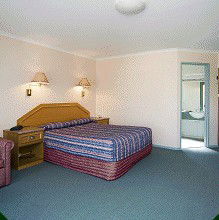 Thunderbird Motel - Redcliffe Tourism 0