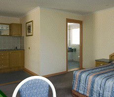 Thunderbird Motel - Redcliffe Tourism 1