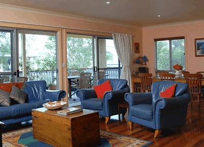 Surfside Retreat - Redcliffe Tourism 2