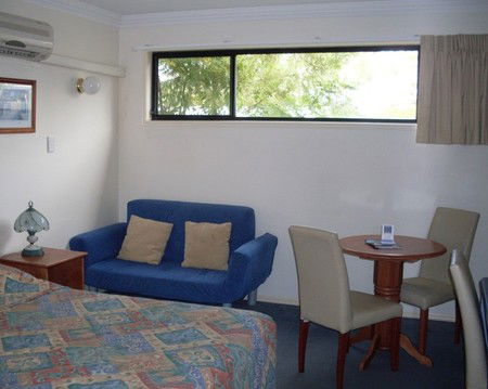 Waterford Motor Inn - Redcliffe Tourism 1