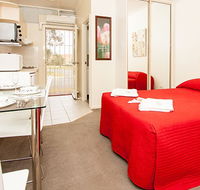 Canberra Short Term  Holiday Accommodation - Redcliffe Tourism