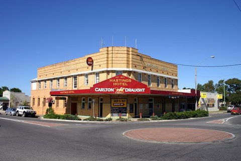 Hastings Hotel - Redcliffe Tourism 0