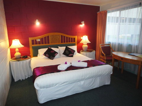Town Palms Motel - Redcliffe Tourism 1
