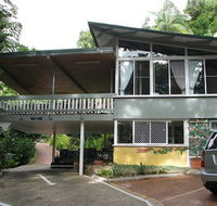 Tree Tops Lodge Cairns - Redcliffe Tourism