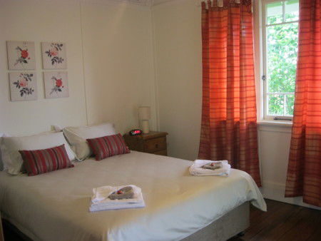 Blooms Cottage - Redcliffe Tourism 2