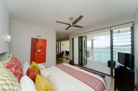 Boathouse Apartments By Outrigger - Redcliffe Tourism 1