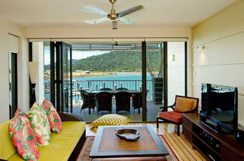 Boathouse Apartments By Outrigger - Redcliffe Tourism 2