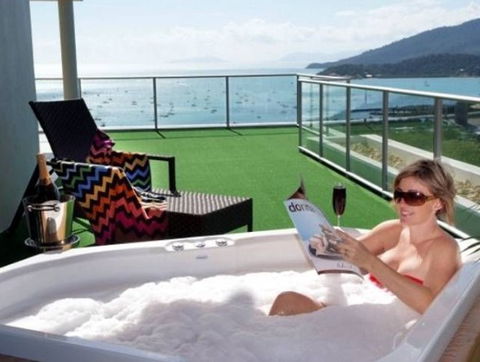 Airlie Searene Apartments - Redcliffe Tourism 4