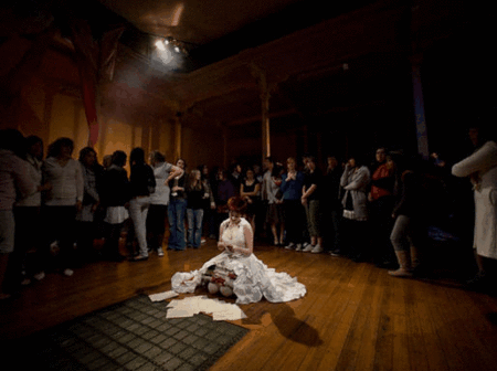 Zen Zen Zo Physical Theatre - Redcliffe Tourism 2