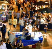 Surfers Paradise Beachfront Markets - Redcliffe Tourism