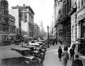 Melbourne City Heritage Walking Tours - Redcliffe Tourism 0