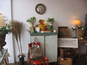 SavvyShopTours - Redcliffe Tourism 0