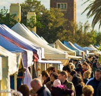 St Kilda Esplanade Market - Redcliffe Tourism