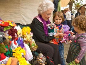 St Kilda Esplanade Market - Redcliffe Tourism 1