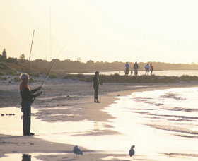 Busselton Beachfront - Redcliffe Tourism 0