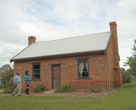 Sandalwood Yards And Tipperary School - Redcliffe Tourism 0