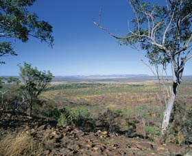 Three Mile Valley - Redcliffe Tourism 0