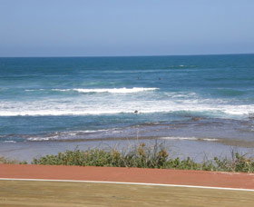 Flat Rocks - Redcliffe Tourism 0