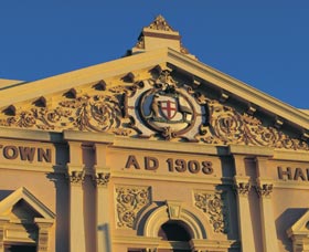 Kalgoorlie Town Hall - Redcliffe Tourism 0