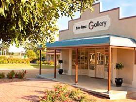 Peter Franz Fine Art Gallery - Redcliffe Tourism 0