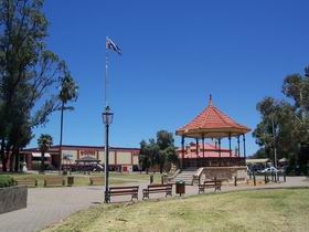 Gladstone Square - Redcliffe Tourism 0