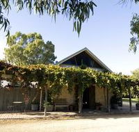 Lake Breeze Wines - Redcliffe Tourism