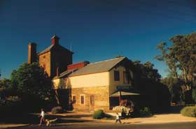 Knappstein Enterprise Winery And Brewery - Redcliffe Tourism 0
