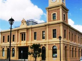 Discovering Historic Moonta Town Drive - Redcliffe Tourism 0