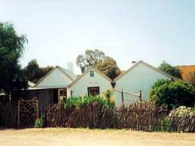 Miners Cottage And Garden - Redcliffe Tourism 0