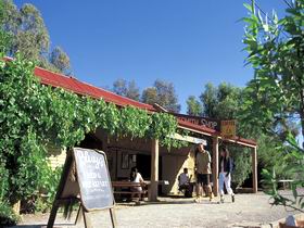 Bluey Blundstones Heritage Accommodation - Redcliffe Tourism 0