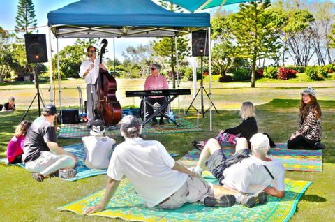 Coolangatta Beachfront Markets - Redcliffe Tourism 8