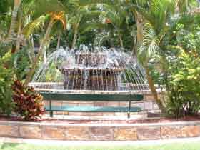 Bauer And Wiles Memorial Fountain - Redcliffe Tourism 0