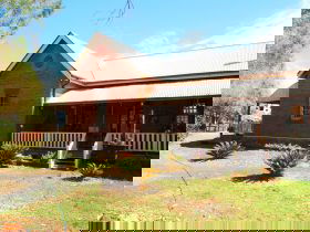 Thargomindah Visitor Information Centre - Redcliffe Tourism 0