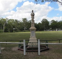 Apple Tree Creek War Memorial - Redcliffe Tourism