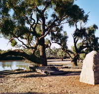 Burke and Wills Dig Tree - Redcliffe Tourism
