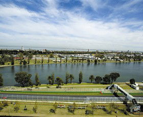 Albert Park - Redcliffe Tourism 0