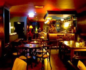 The Hazy Rose - Redcliffe Tourism 0