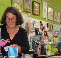 Artists on Parade Art Gallery - Redcliffe Tourism