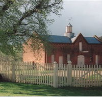 Cooma Cottage - Redcliffe Tourism