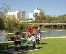Avon River - Redcliffe Tourism 0