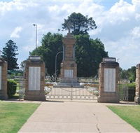 Warwick War Memorial and Gates - Redcliffe Tourism