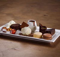 Lindt Chocolate Caf Cockle Bay - Redcliffe Tourism
