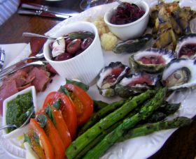 VictorsFood - Redcliffe Tourism 2