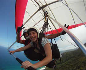 Hang Gliding Oz - Redcliffe Tourism 1
